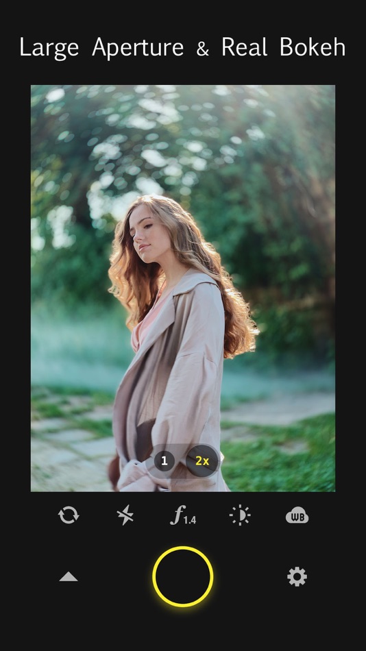 #1. Focos (iOS) Bởi: Mosaic S.r.l.