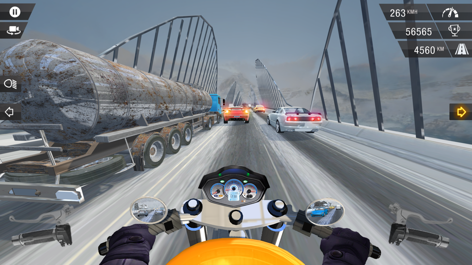 #4. Racing In Moto (iOS) Bởi: Jamshaid Ali