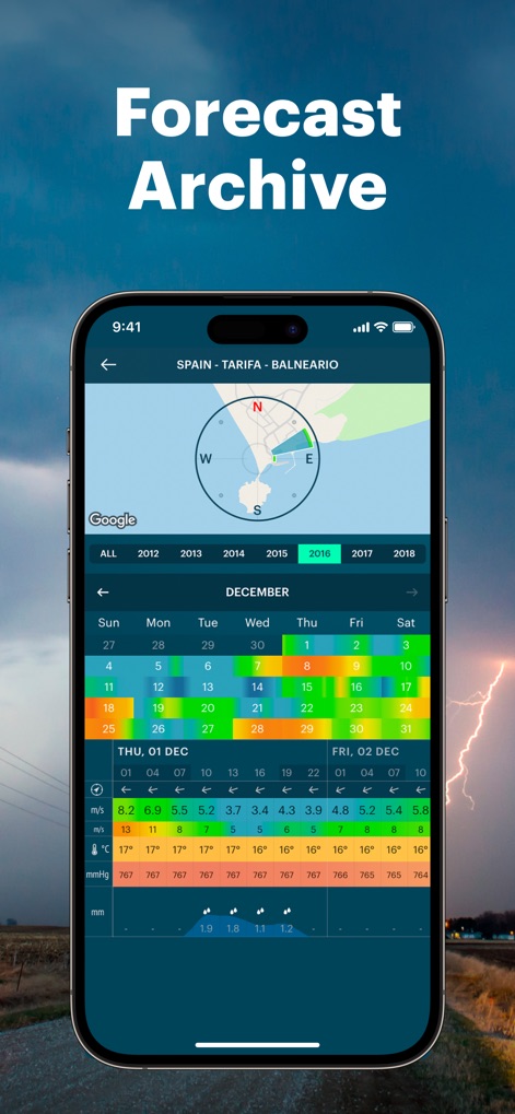 Windy.app — Wind, Tides, Radar - ユーザーは、特定の場所の過去数年間の風速と気温の履歴をカレンダービューで確認でき、詳細な日ごとの気象統計データも閲覧可能です。