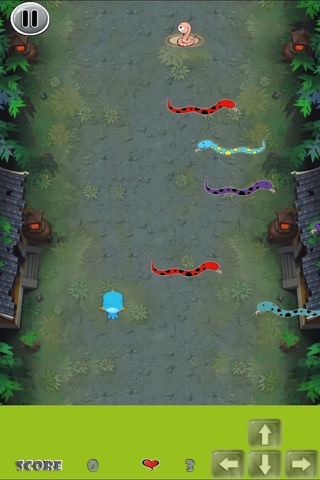 An Early Bird worm tasting bird in the woods Free screenshot 3