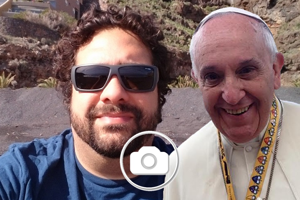 Pope Selfie screenshot 2