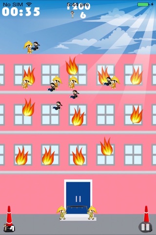 Firemen Pro - Rescue Fire Victims Jumping Off The Building screenshot 4