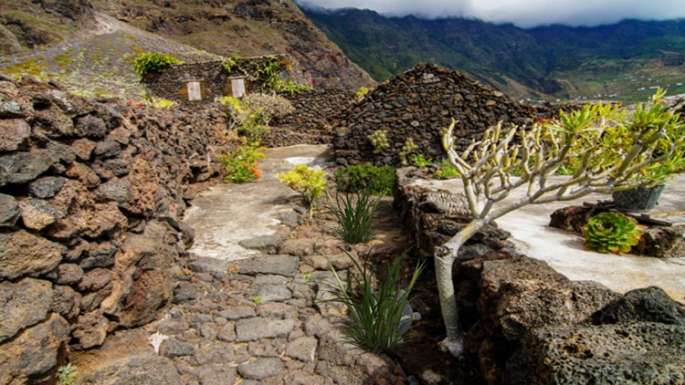 Medieval Village Escape