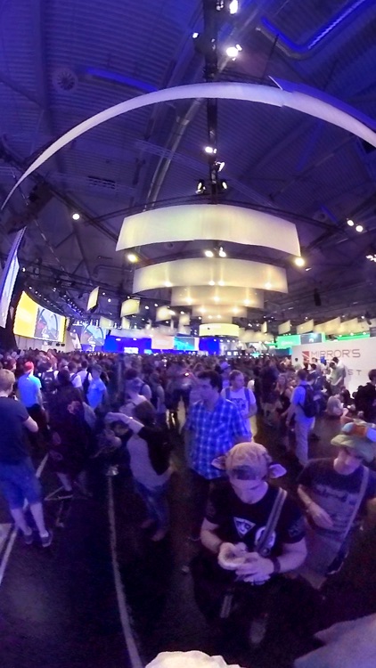 press360 VR trip at gamescom - Virtual Reality 360 screenshot-4