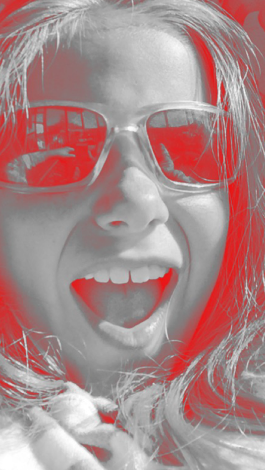 Red & White Team Selfie Cam - 1.0 - (iOS)