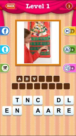 Game screenshot Close-up White Christmas Trivia 2016 - Recognize the Blurry Xmas Pics to Reveal Your Santa Presents mod apk