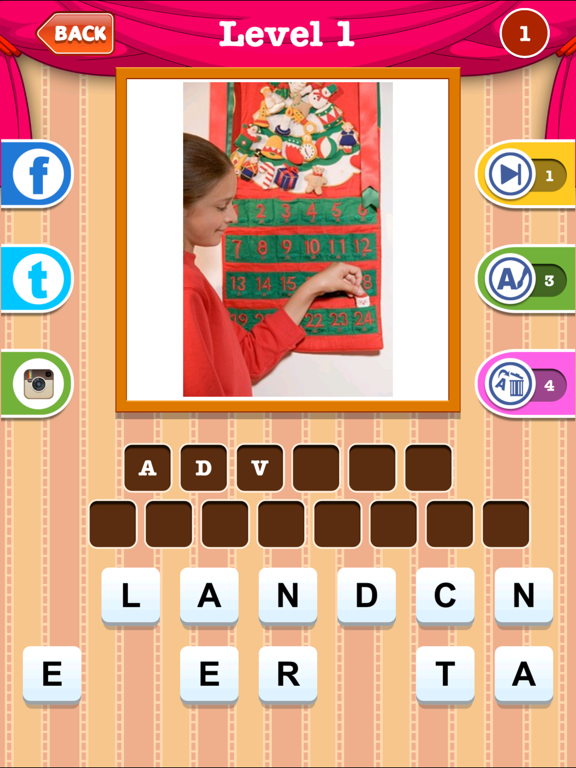 Close-up White Christmas Trivia 2016 - Recognize the Blurry Xmas Pics to Reveal Your Santa Presents iPad screenshot