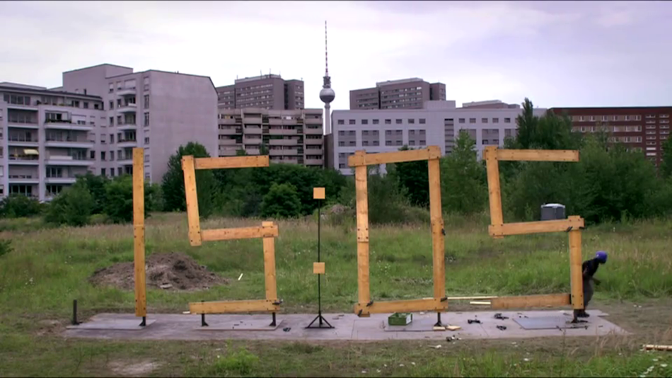 #3. Standard Time - A clock rebuilt every minute (iOS) Podle: Sebastian Obentheuer