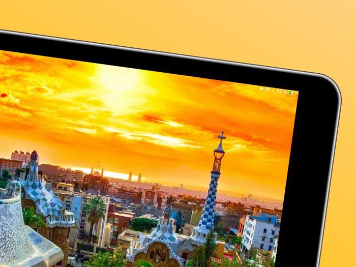 Barcelona Travel Guide ..