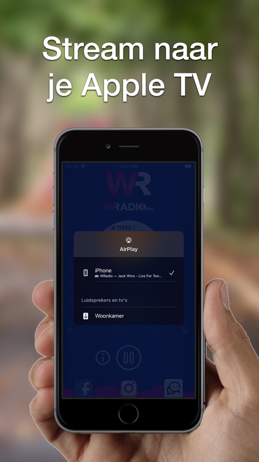 #2. WRadio (iOS) 由: Mitchell Vermaning