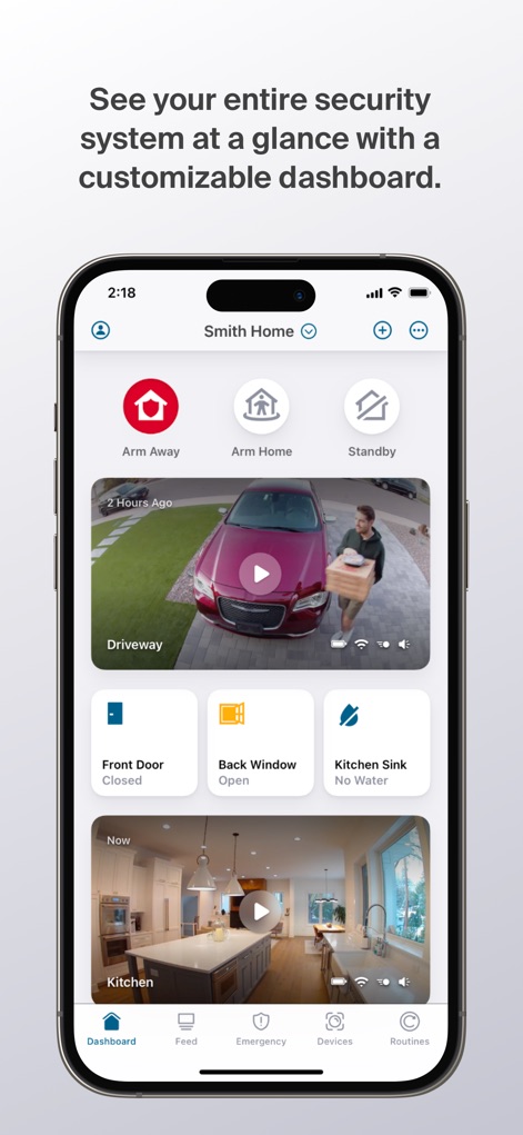 Arlo Secure: Home Security - El panel de control ofrece una visión general completa del sistema, mostrando múltiples vistas en vivo de cámaras como el "Driveway" y la "Kitchen".
