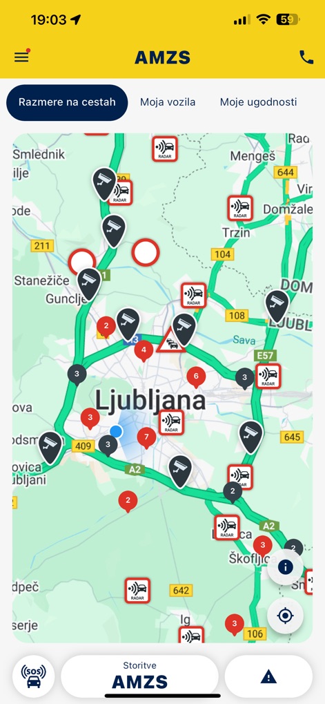 AMZS, prometne informacije - スロベニアのリアルタイム交通情報を視覚的に表示し、リアルタイム交通情報アイコンと色分けされた道路の混雑状況で現在の道路状況を明確に示します。