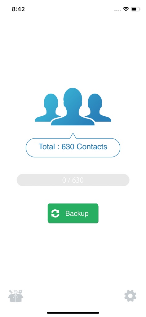 My Contacts Backup - 이 앱은 총 연락처 수를 명확히 보여주고 ('Total: 630 Contacts' 레이블) 녹색 'Backup' 버튼을 통해 즉시 백업 프로세스를 시작할 수 있습니다.