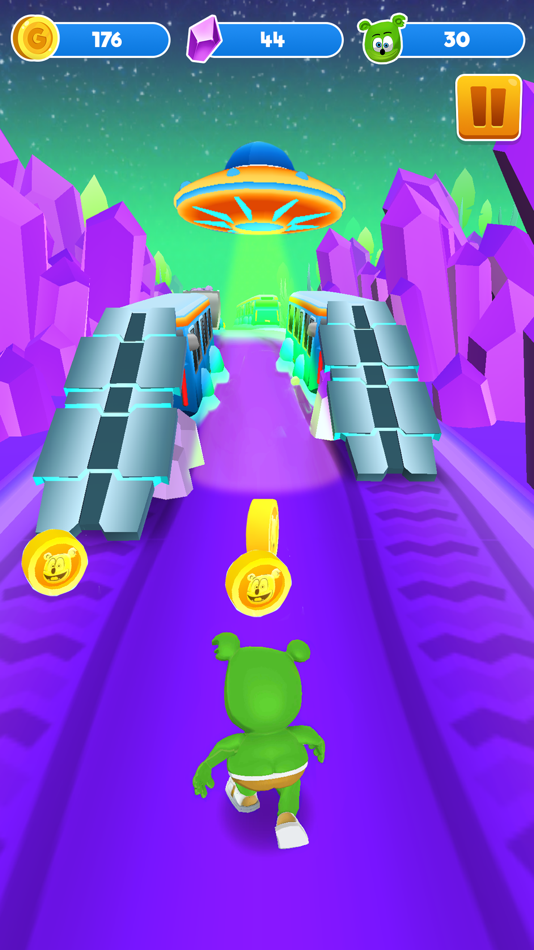 #3. Gummy Bear Run Endless Running (iOS) 由: VIVA GAMES S.L.