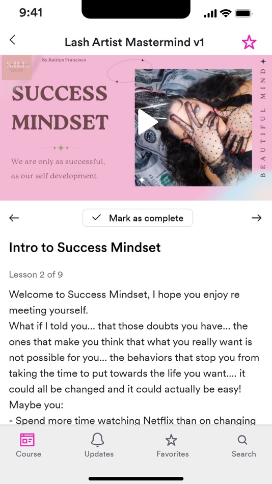 #3. S.H.E. Lash University (iOS) Podle: Emily Sudduth