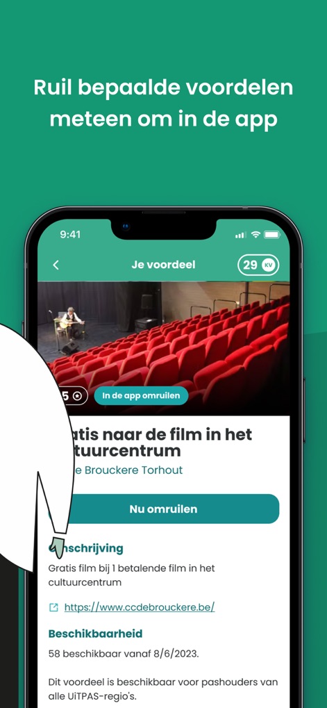 UiTPAS App - Il dettaglio di un "voordeel" (vantaggio) specifico, come l'ingresso gratuito al cinema, presenta l'immagine del teatro e l'opzione "Nu omruilen" (scambia ora) per un riscatto immediato.