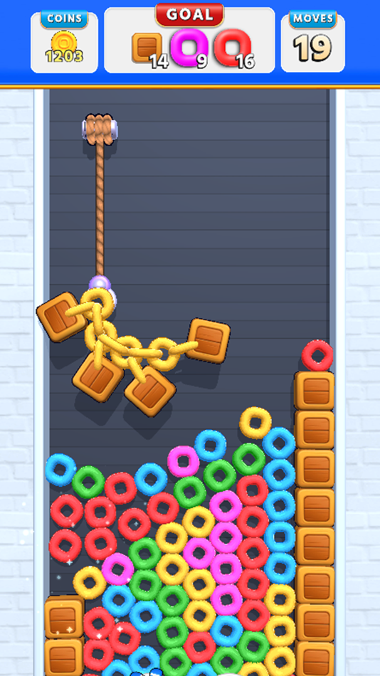 #6. Chain Em All! (iOS) 由: Hicham Elfadil