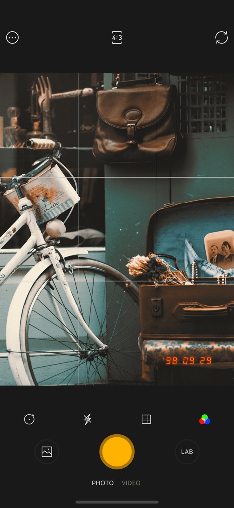 1998 Cam - Vintage Camera - Capture Moments Retro