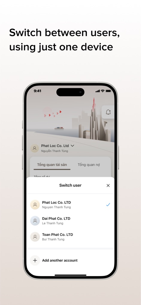 Techcombank Business - Los usuarios pueden alternar fácilmente entre diferentes perfiles de empresa desde un solo dispositivo, como lo demuestra el menú emergente 'Switch user' que lista varias entidades como 'Phat Loc Co. Ltd'.