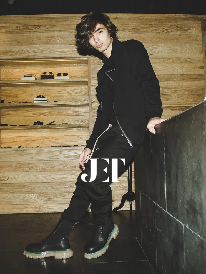 JET - Luxury Fashion Sneakers