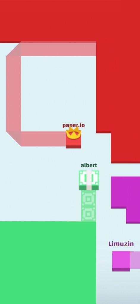 Paper.io - La instantánea revela la diversidad de personajes, incluyendo una piel personalizada para el jugador con una corona, y la proximidad de un oponente ('Limuzin'). La presencia de diferentes 'skins' de jugador y el nombre de un adversario son detalles visuales importantes.