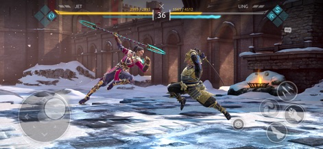 Shadow Fight 4: Arena - Observe the app's skillful weapon combat, featuring distinct character weapon styles, within a detailed frozen battle environment.