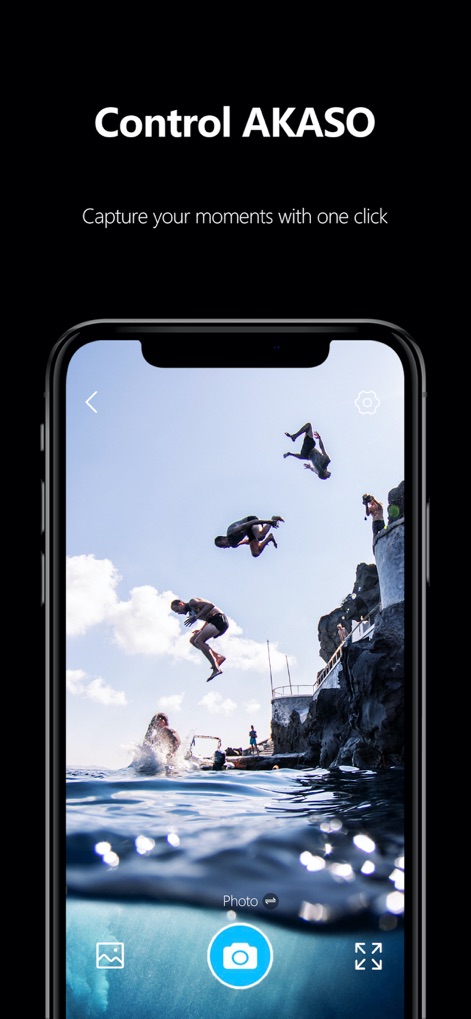 AKASO GO - The app provides a live preview of the action and an intuitive central camera button for effortless remote capture.