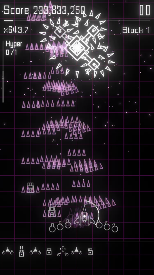 #4. LinearShooter Remixed (iOS) 由: Masamichi Nakada