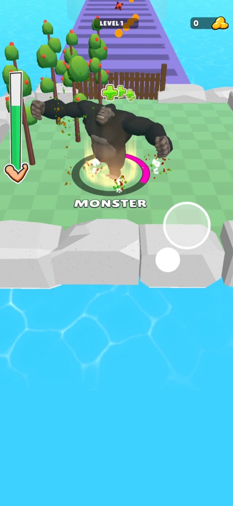 Monster Evolution! - Esta captura muestra la impresionante transformación del personaje en un gorila gigante, capaz de aplastar a los enemigos, y la interfaz de nivel "LEVEL 1" que indica el progreso.
