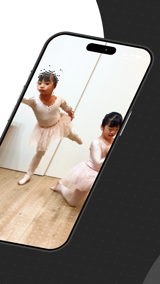 #2. AR CUT & PASTE IN MOTION (iOS) 由: Mujuryoku Inc.