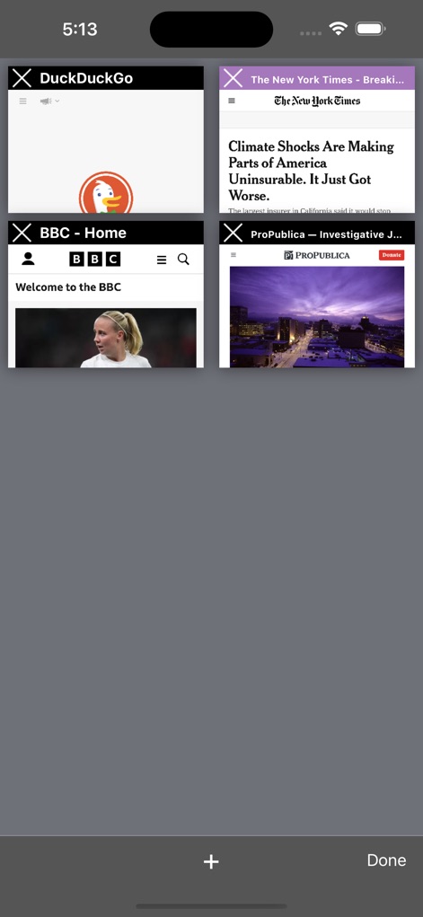Onion Browser - La vista de pestañas facilita la navegación multitarea, mostrando previsualizaciones claras de sitios como 'DuckDuckGo' y 'The New York Times' en un diseño organizado de cuadrícula.