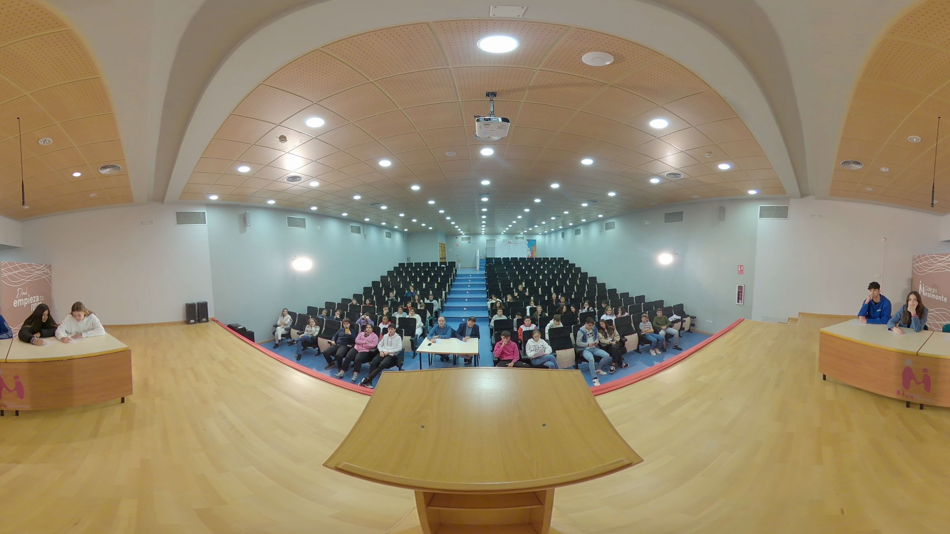 #3. The Speak App (iOS) 由: Team Training Consulting SLL