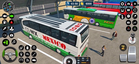 Bus Games: Coach Simulator 3D - La estación de autobuses exhibe múltiples modelos de autobuses disponibles, incluyendo vehículos con personalización regional como 'CD MX CIUDAD DE MEXICO' e 'INDIA', ofreciendo a los usuarios una vasta colección para elegir.