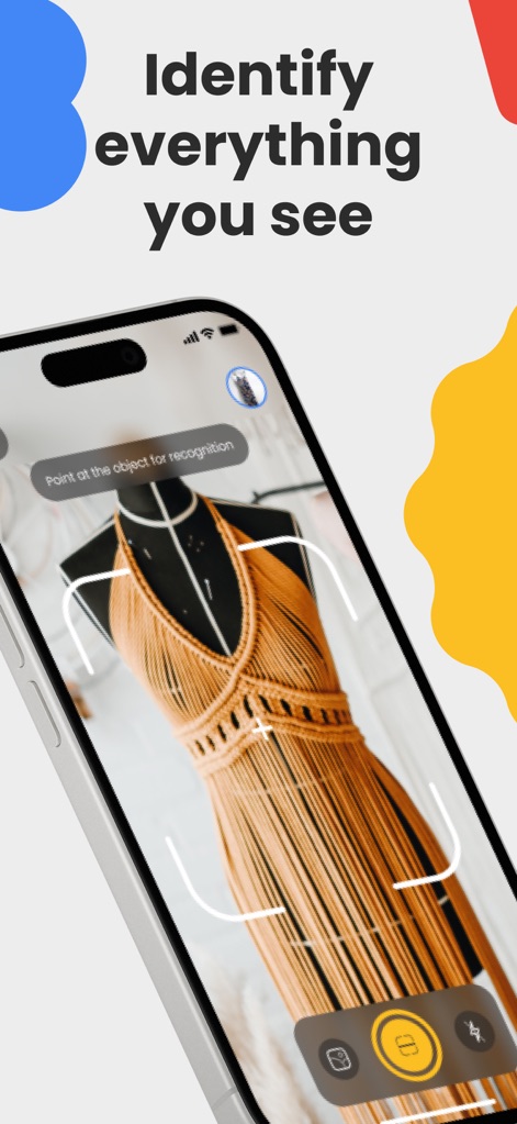 Lens - AI Photo Scanner - Découvrez comment l'application transforme votre caméra en un puissant scanner, permettant d'identifier un objet tel qu'une robe sur mannequin grâce à son cadre de détection intelligent et une interface utilisateur intuitive.