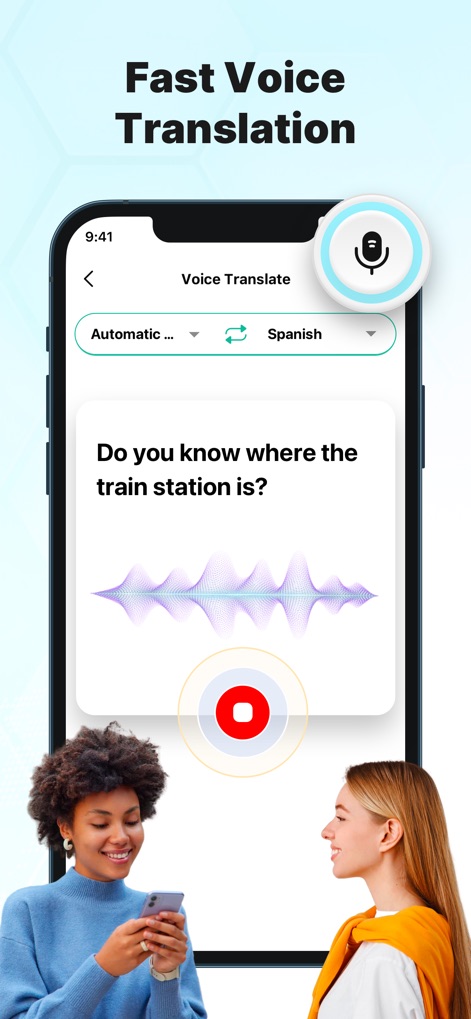 Now Translate - AI Translator - 이 앱은 "Voice Translate" 인터페이스를 통해 사용자가 "Do you know where the train station is?"와 같은 문장을 음성으로 입력하면, 하단에 실시간으로 생성되는 음성 파형 시각화와 함께 즉각적인 번역을 제공합니다.