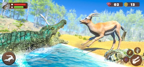 Wild Crocodile Family Sim - Esta captura muestra una escena de caza intensa, con el cocodrilo emergiendo del agua en una dinámica animación de ataque, mientras la gacela intenta escapar en la orilla, destacando el sistema de depredación del juego y la interacción con otros animales.