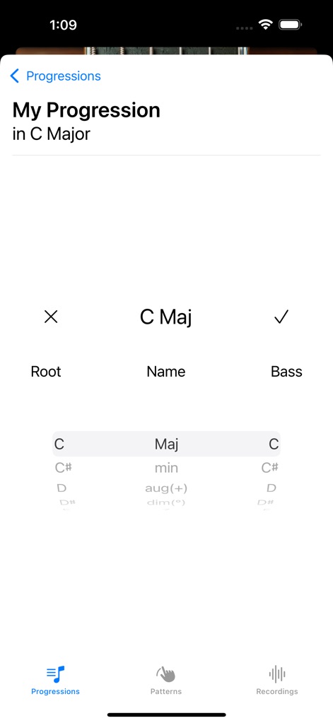 Guitar Elite-Chord Play Center - 사용자는 이 화면에서 'Root'와 'Name', 'Bass'를 직접 설정하여 커스텀 코드 진행을 만들 수 있으며, 'C', 'C#' 등 다양한 루트 음을 선택하여 자신만의 음악을 구성할 수 있습니다.