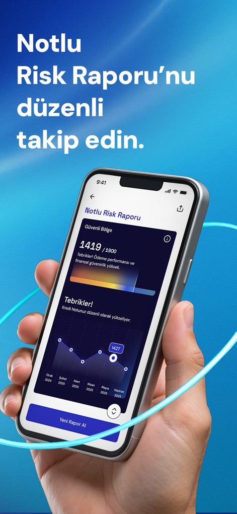 Findeks: Kredi Notu - The app allows for meticulous tracking of credit score changes over time, presenting both the current score and a historical graph to visualize financial trends.