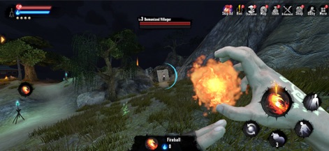 Endless Nightmare 6: Reborn - Le jeu met en scène des sorts élémentaires spectaculaires comme cette boule de feu, démontrant la puissance des effets visuels de sorts contre les villageois démoniaques.