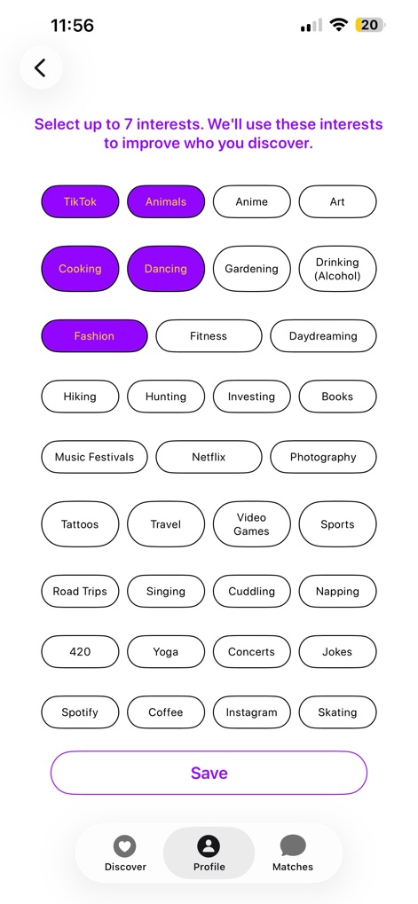 Cuff: Make Friends & Date - Cet outil permet de personnaliser la découverte de profils en sélectionnant des centres d'intérêt, guidant l'utilisateur avec l'instruction "Select up to 7 interests" et validant les choix via le bouton "Save".