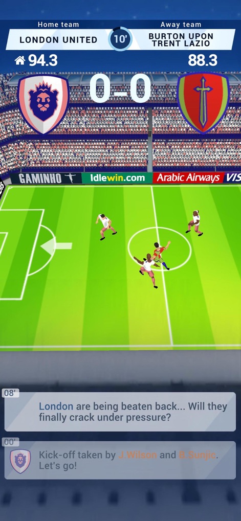 Idle Eleven - Soccer Tycoon - Los usuarios pueden observar la acción del partido desde una perspectiva aérea y seguir los comentarios del juego en la sección inferior de la pantalla.