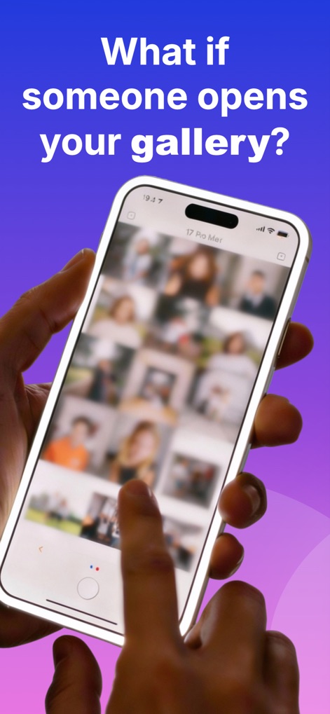 Private Photo & Video Lock - ユーザーのデジタルプライバシーへの懸念を捉え、ギャラリーが閲覧される可能性を示唆するぼやけた画像と、その下に表示される問いかけのテキストが本アプリの必要性を訴えかけます。