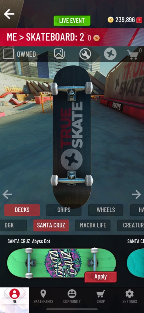 True Skate - The app offers extensive skateboard customization, allowing users to select branded decks like "Santa Cruz" and fine-tune components such as grips and wheels.