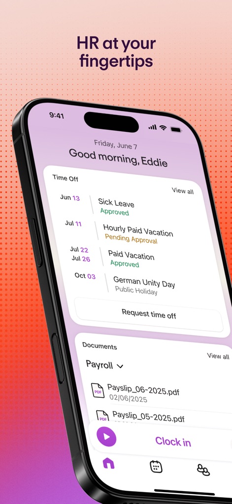 Personio - Die App präsentiert einen personalisierten Begrüßungsbildschirm mit dem Namen des Nutzers und bietet direkten Zugriff auf den Status von Urlaubsanträgen sowie eine Liste wichtiger Dokumente wie Gehaltsabrechnungen.