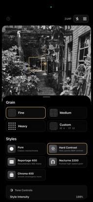 Helio Black&White Film Camera screenshot 2