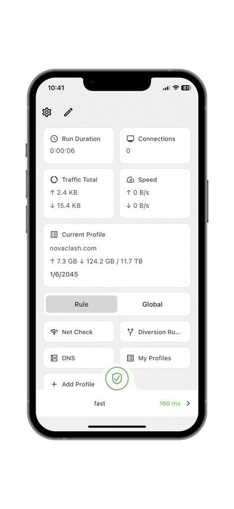 Karing - アプリのダッシュボードでは、現在のネットワーク接続の稼働時間と総トラフィック量が明確に表示され、ユーザーはプロファイルの選択やルーティングルールの管理を直感的に行えます。