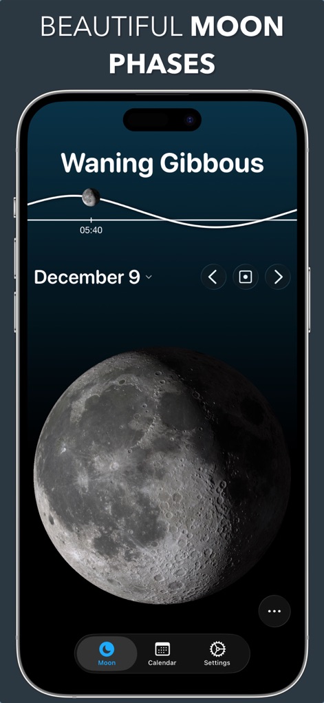 Lunar - Moon Phase & Widgets - L'app mostra con precisione la fase lunare attuale, come la "Waning Gibbous", attraverso un rendering 3D della Luna.
