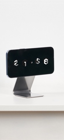 Monochron – 3D Puzzle Clock screenshot