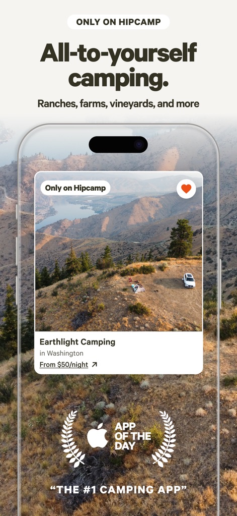 Hipcamp: Camping, RVs & Cabins - Cet écran met en lumière les expériences de camping uniques sur des terrains privés, comme "Earthlight Camping" avec ses paysages distinctifs, que les utilisateurs peuvent réserver directement via l'application avec les détails du prix par nuit ("From $50/night").