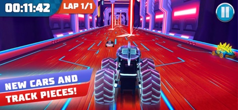 Hot Wheels Unlimited - La aplicación exhibe una pista futurista iluminada en un túnel vibrante, con un camión monstruo en primer plano y un contador de tiempo y vuelta en la parte superior.
